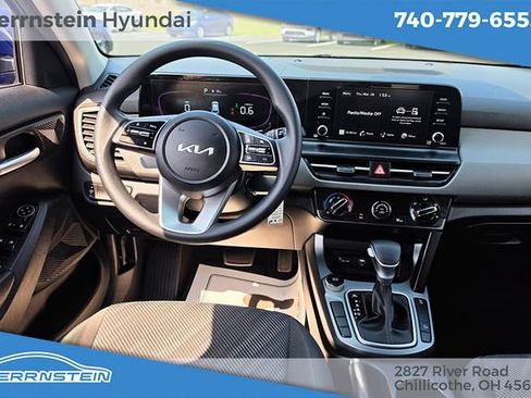 Used 2024 Kia Seltos LX AWD/4WD image 6