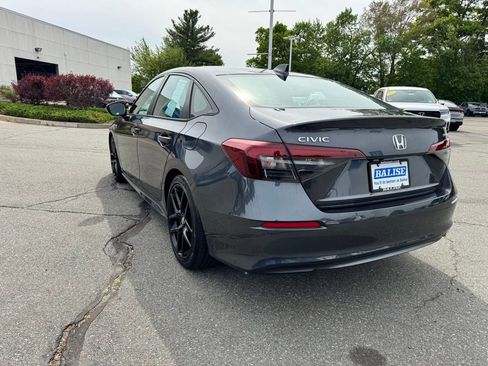 Used 2025 Honda Civic Sport image 4