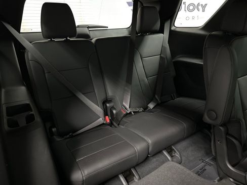 Used 2022 Chevrolet Traverse High Country image 42