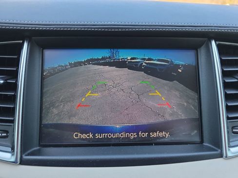 Used 2019 INFINITI QX50 Luxe w/ Navigation Package image 18