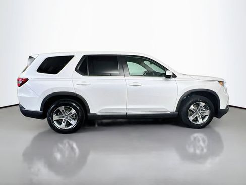 Certified 2025 Honda Pilot EX-L image 10