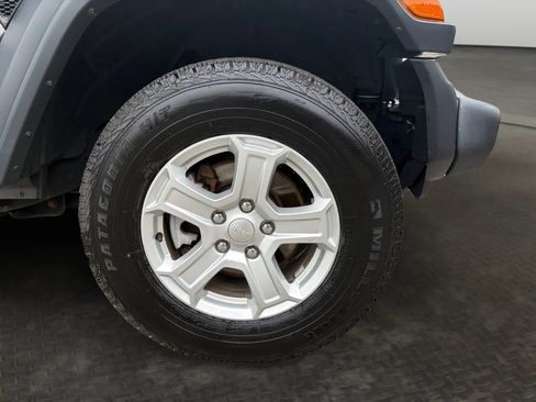 Used 2019 Jeep Wrangler Unlimited Sport S AWD/4WD image 37