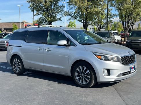 Used 2016 Kia Sedona SX image 5