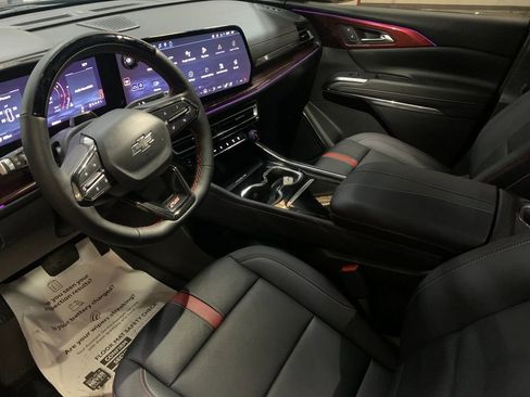 Used 2026 Chevrolet Traverse RS w/ LPO, Floor Liner Package AWD/4WD image 11