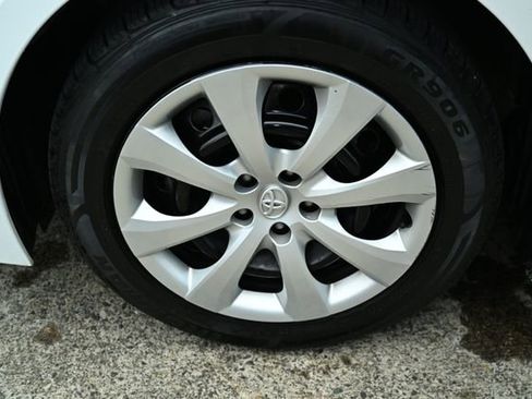 Used 2023 Toyota Corolla LE image 18