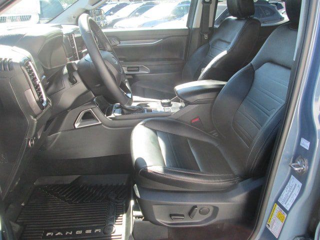 Used 2025 Ford Ranger Lariat w/ FX4 Off-Road Package AWD/4WD image 13