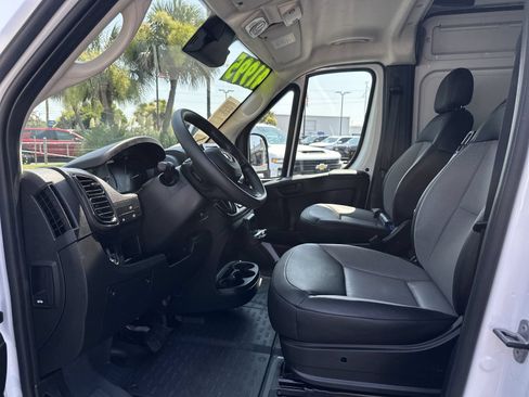 Used 2026 RAM ProMaster 2500 w/ Convenience Group FWD image 16