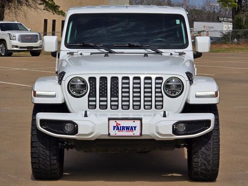 Used 2021 Jeep Wrangler Unlimited Sahara image 2