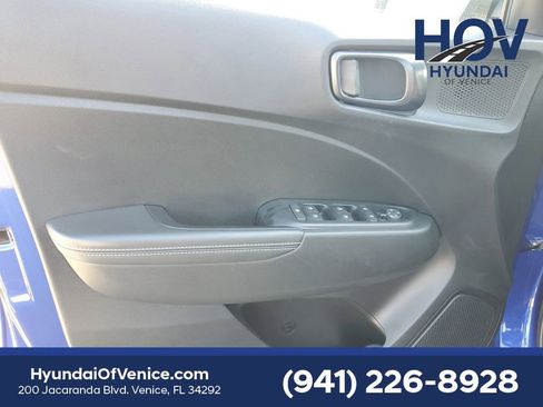Certified 2023 Hyundai Venue Limited image 27