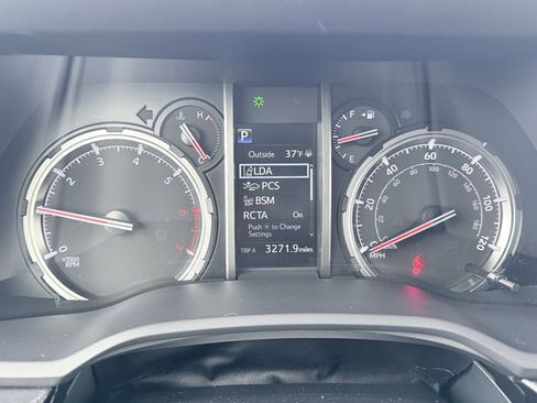 Used 2024 Toyota 4Runner TRD Off-Road Premium image 14