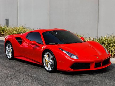 Used 2019 Ferrari 488 Spider image 7