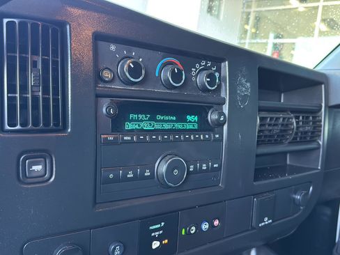 Used 2022 Chevrolet Express 2500 w/ Driver Convenience Package image 16