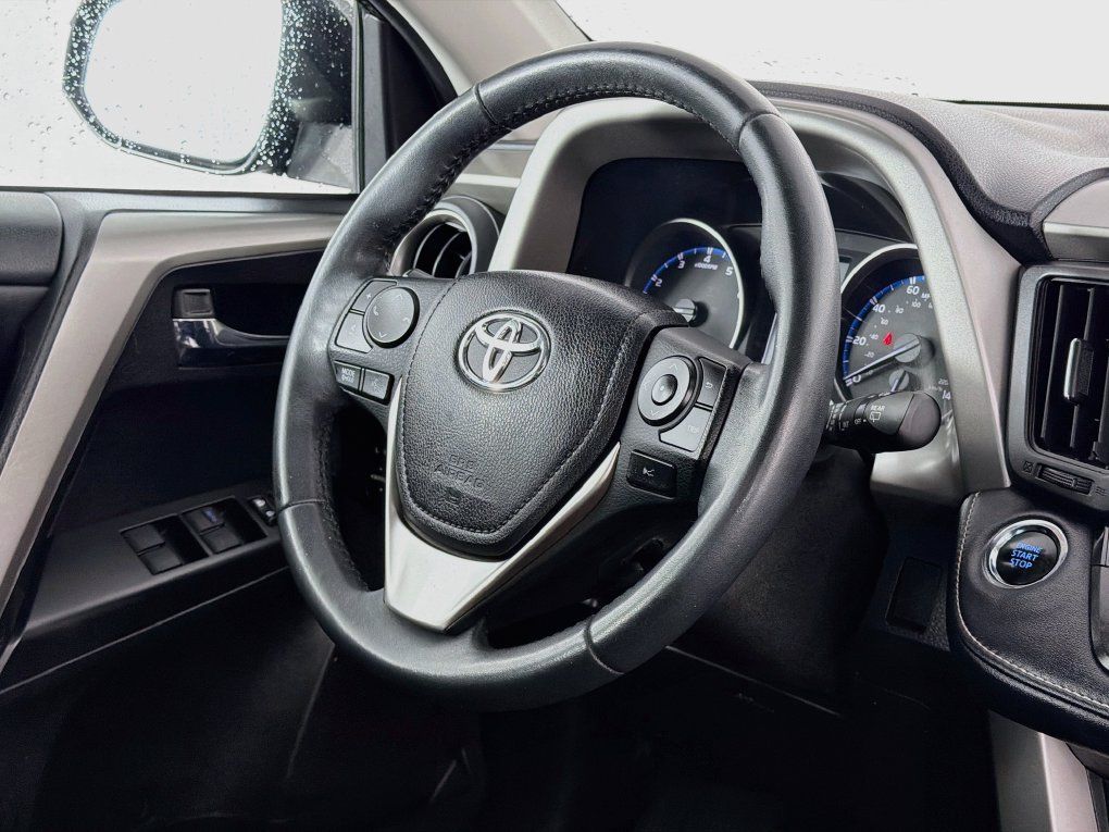 Used 2017 Toyota RAV4 XLE w/ Plus Extra Value Package AWD/4WD image 33