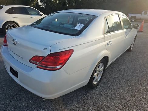 Used 2006 Toyota Avalon XL FWD image 2