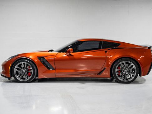 Used 2015 Chevrolet Corvette Z06 w/ Battery Protection Package image 6
