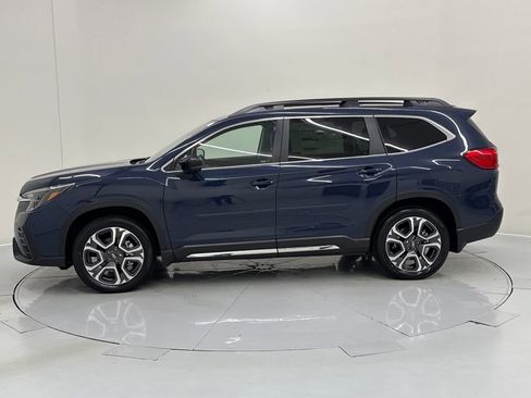 New 2025 Subaru Ascent Limited image 2