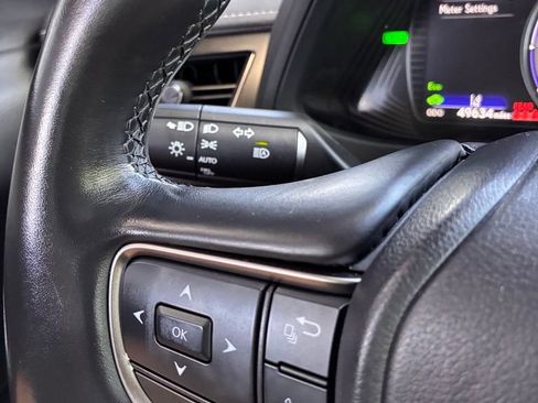 Used 2023 Lexus UX 250h AWD w/ Accessory Package (Z2) image 27