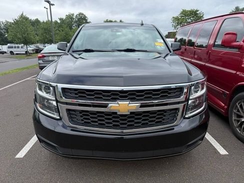 Used 2019 Chevrolet Suburban LT AWD/4WD image 2