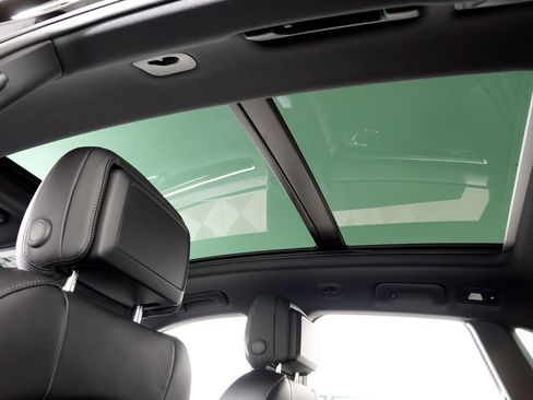 New 2026 Porsche Macan image 19