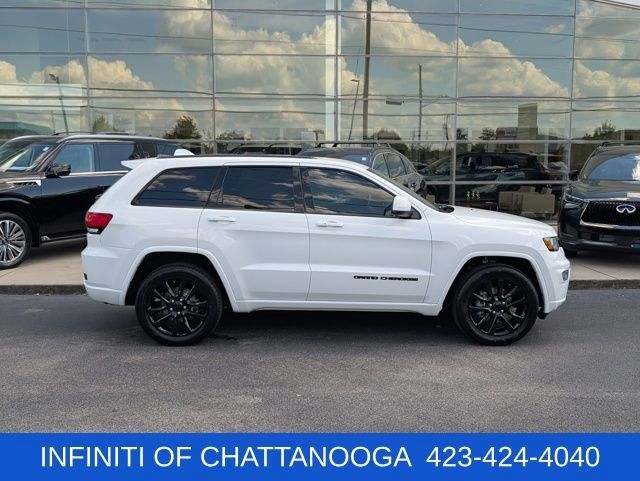 Used 2020 Jeep Grand Cherokee Altitude RWD image 8