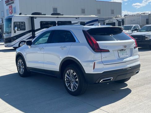 Used 2024 Cadillac XT4 Premium Luxury image 5