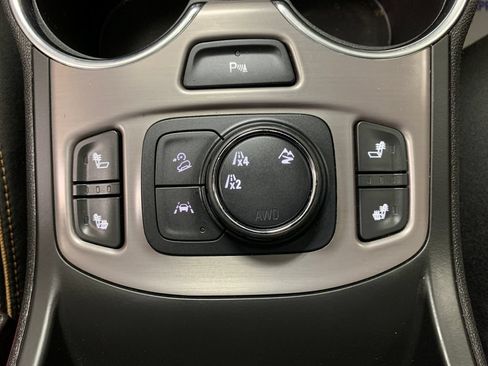 Used 2022 GMC Terrain AT4 w/ Infotainment Package II AWD/4WD image 18