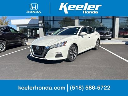 Used 2022 Nissan Altima 2.5 SV