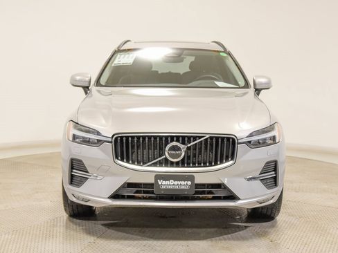 Used 2022 Volvo XC60 B5 Momentum w/ Climate Package image 33
