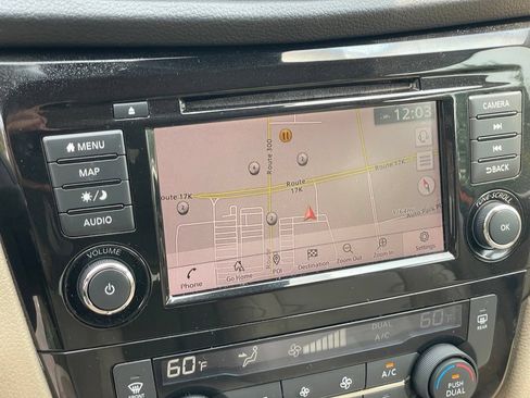 Used 2019 Nissan Rogue SL w/ Premium Package AWD/4WD image 18