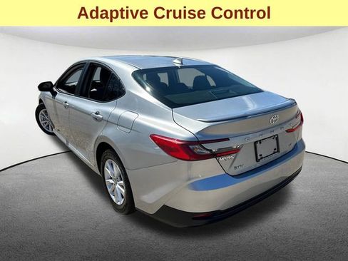 Used 2025 Toyota Camry LE w/ Convenience Package FWD image 8