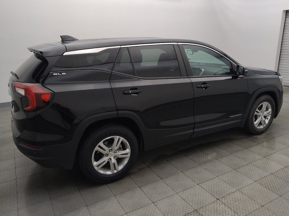 Used 2024 GMC Terrain SLE FWD image 10
