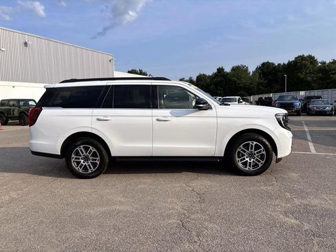 Used 2025 Ford Expedition Active AWD/4WD image 8