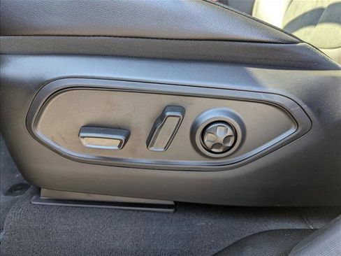 New 2025 Jeep Grand Cherokee Altitude image 11