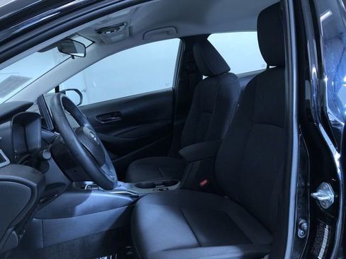 Used 2025 Toyota Corolla LE image 18