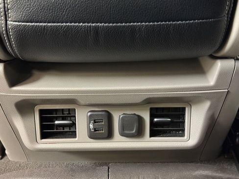 Used 2020 GMC Sierra 1500 SLE w/ SLE Value Package image 20