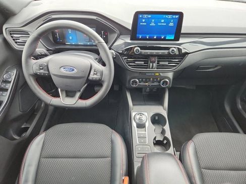 Certified 2025 Ford Escape ST-Line image 10