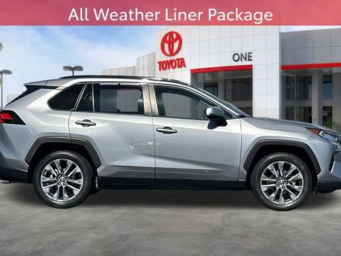 Used 2020 Toyota RAV4 XLE Premium FWD image 3