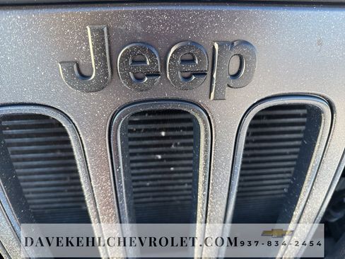 Used 2018 Jeep Wrangler Unlimited Sport image 34