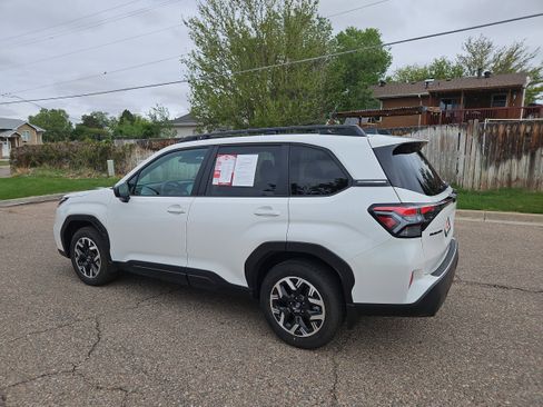 Used 2026 Subaru Forester Premium AWD/4WD image 5