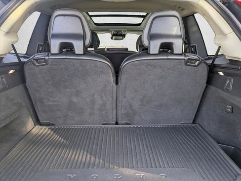 Used 2020 Volvo XC90 T5 Momentum image 6