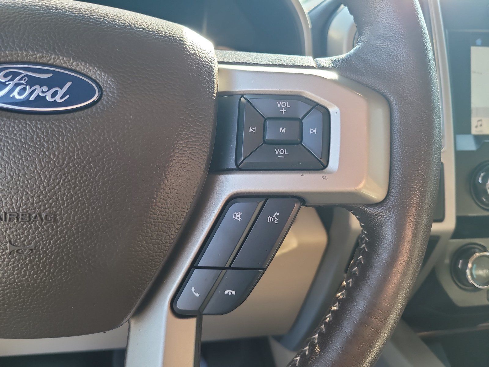 Used 2019 Ford F150 Lariat RWD image 15