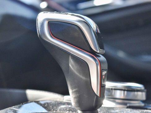 Used 2022 BMW M5 image 21