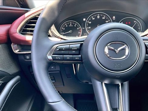 Used 2026 MAZDA MAZDA3 Hatchback w/Premium Plus Pkg AWD/4WD image 23