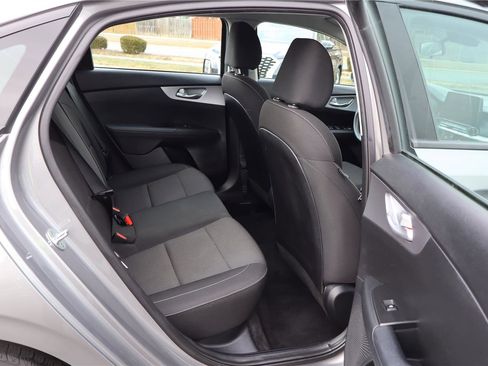 Used 2022 Kia Forte LXS w/ LXS Technology Package image 30