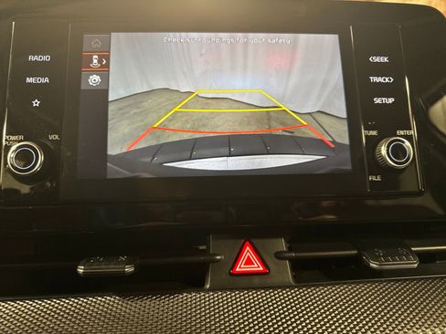 Certified 2025 Kia Sportage LX image 24