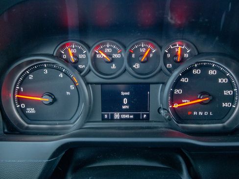 Used 2025 Chevrolet Silverado 2500 Custom w/ Custom Value Package AWD/4WD image 19