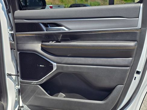 New 2026 Jeep Grand Wagoneer 4WD image 38