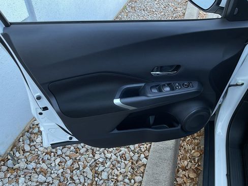 Used 2024 Nissan Kicks SV image 13