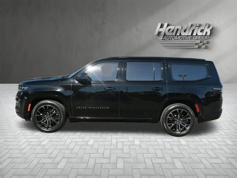 Used 2022 Jeep Grand Wagoneer Series II AWD/4WD image 7