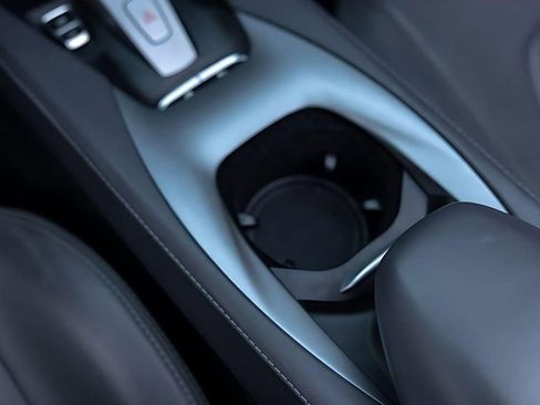 Used 2019 Ferrari Portofino Base image 40